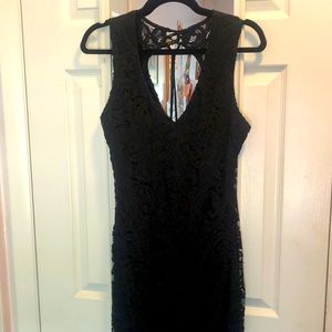 Black lace bodycon dress